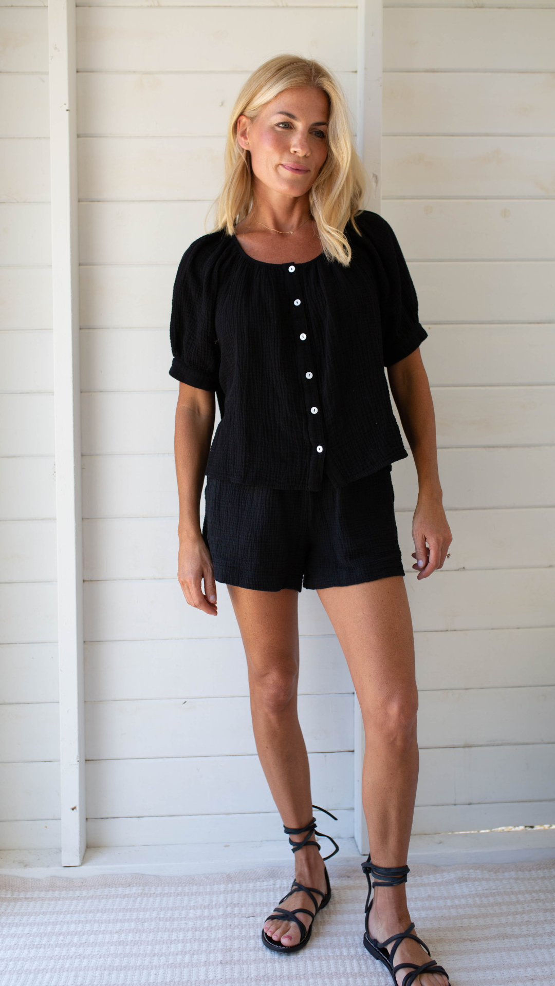 Ava Gauze Shorts - Black